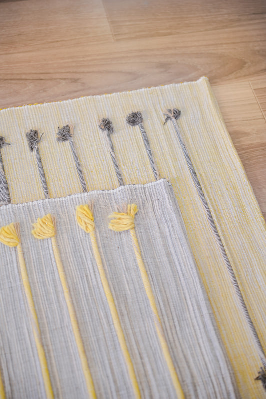 ハーブ染め 手織りラグ 　ヘリンボーン（コットン袋付き）2色