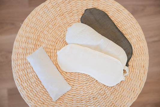 ハーブ染めでお肌にやさしいアイピロー（取外しできる米ぬか袋つき）